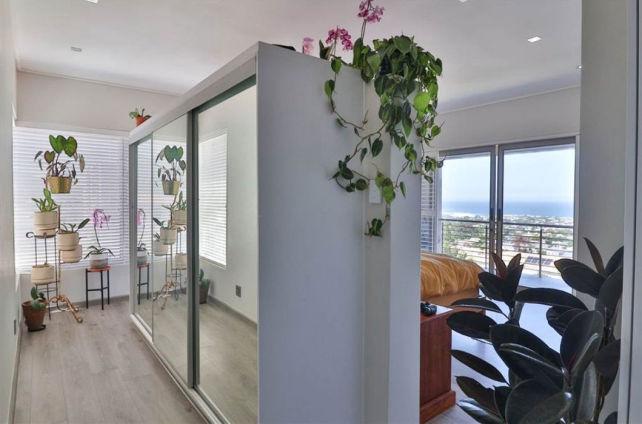 4 Bedroom Property for Sale in Onrus Western Cape